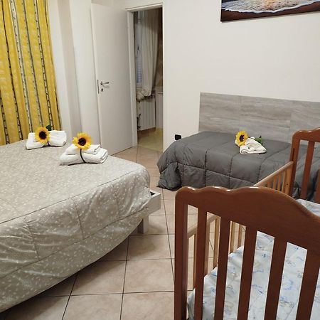 Casa Vacanze Gala Fiumicino Bagian luar foto