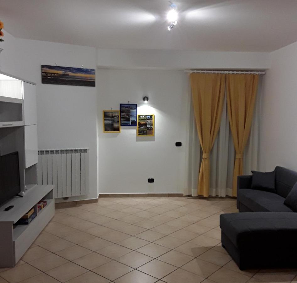 Casa Vacanze Gala Fiumicino Bagian luar foto