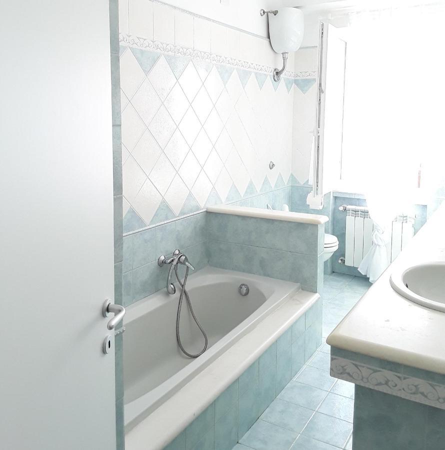 Casa Vacanze Gala Fiumicino Bagian luar foto